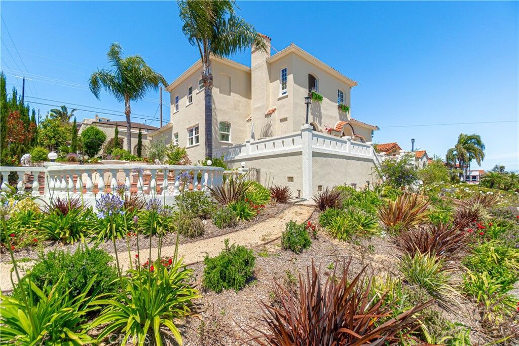 Property Photo: 1727 S Patton Avenue CA 90731