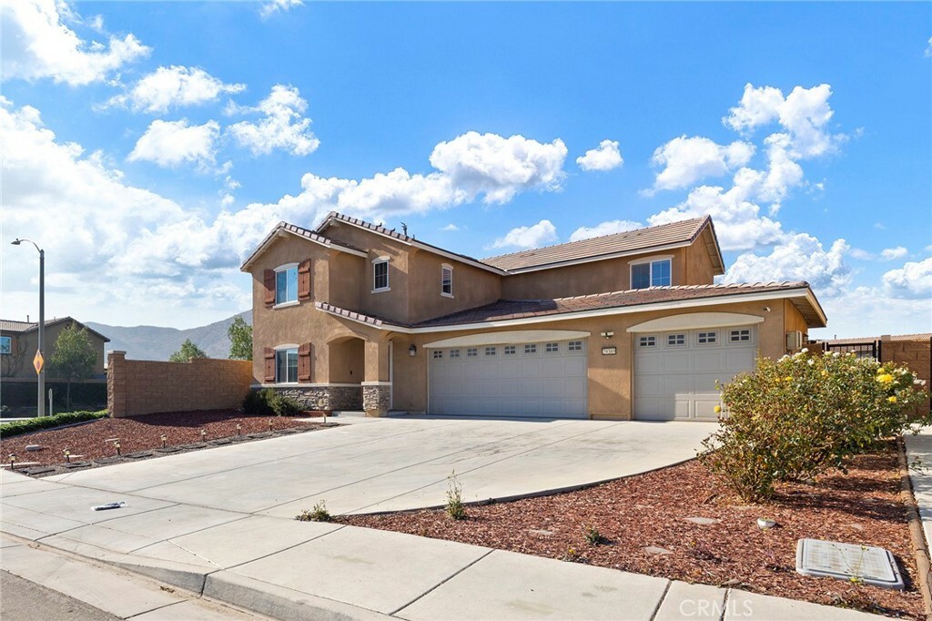 Property Photo: 29389 Wyatt Earp Way CA 92596