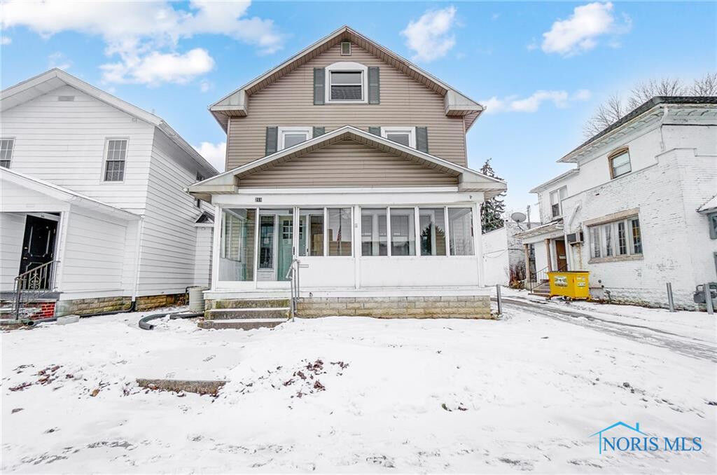 Property Photo: 211 W Center Street OH 44830