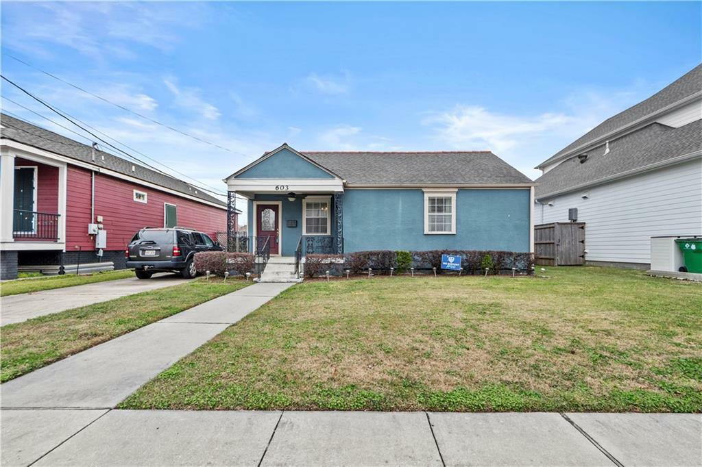 Property Photo: 603 E Manley Avenue LA 70001