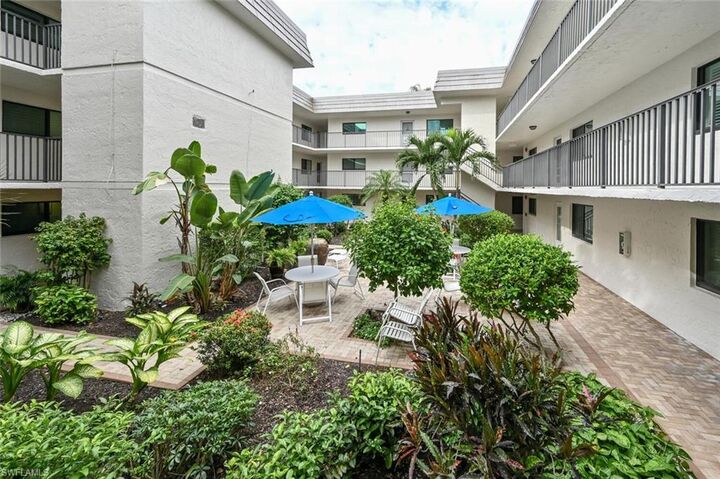 Property Photo: 788 Park Shore Dr C25 FL 34103
