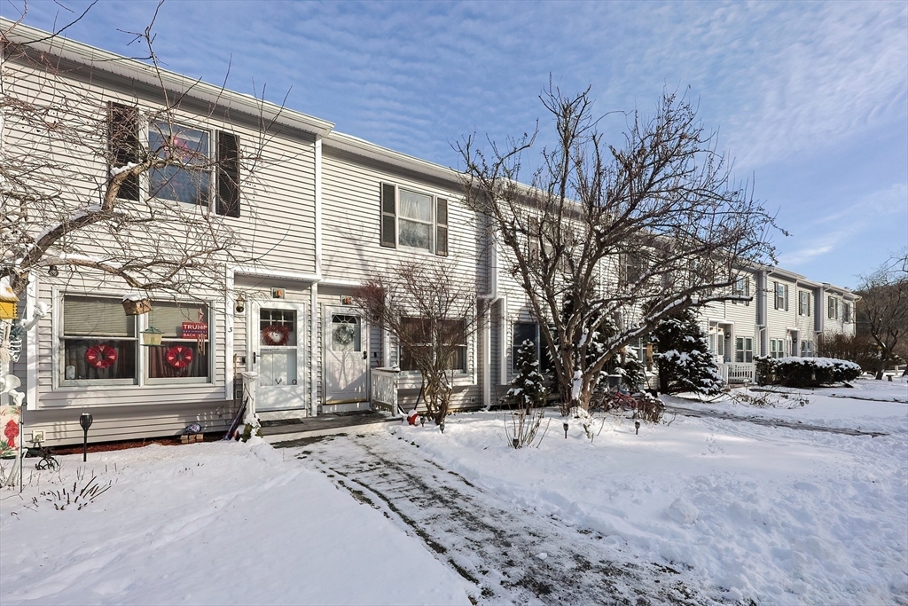 Property Photo:  17 Bixby Rd 4  MA 01562 