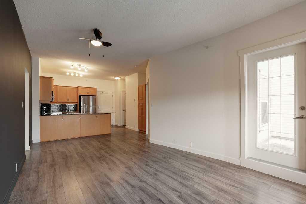 Photo de la propriété:  5605 Henwood Street SW 4304  AB T3E 7R2 