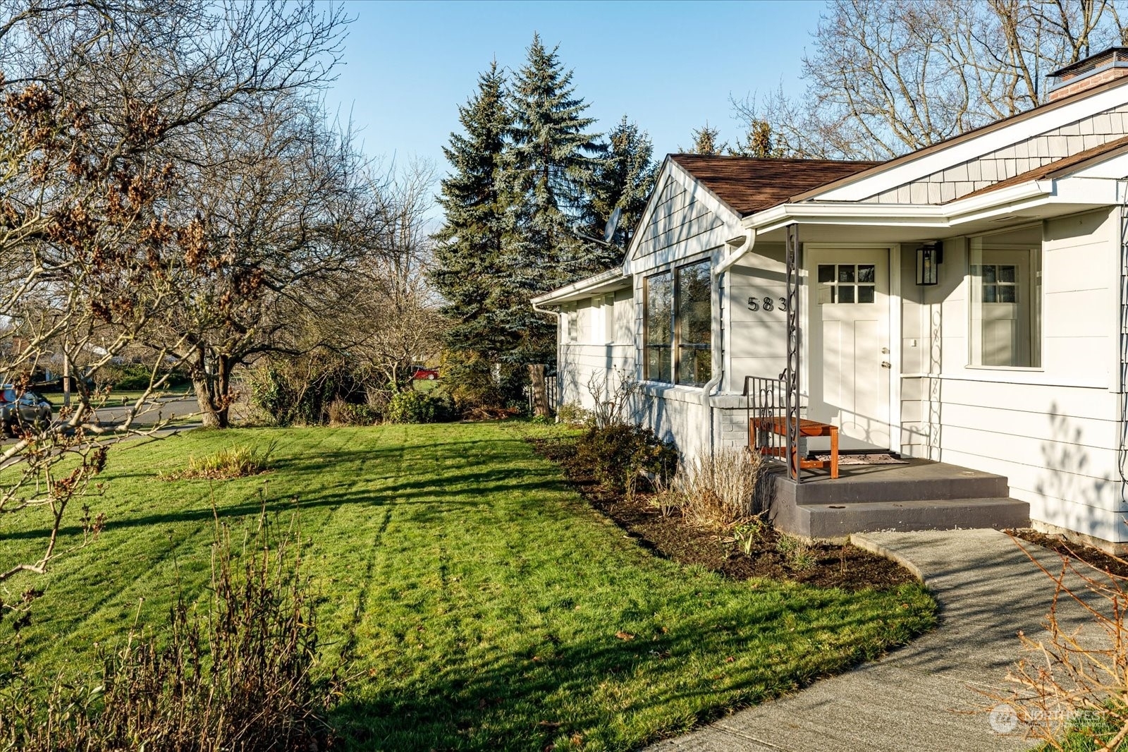 Property Photo:  583 SE O'Leary Street  WA 98277 