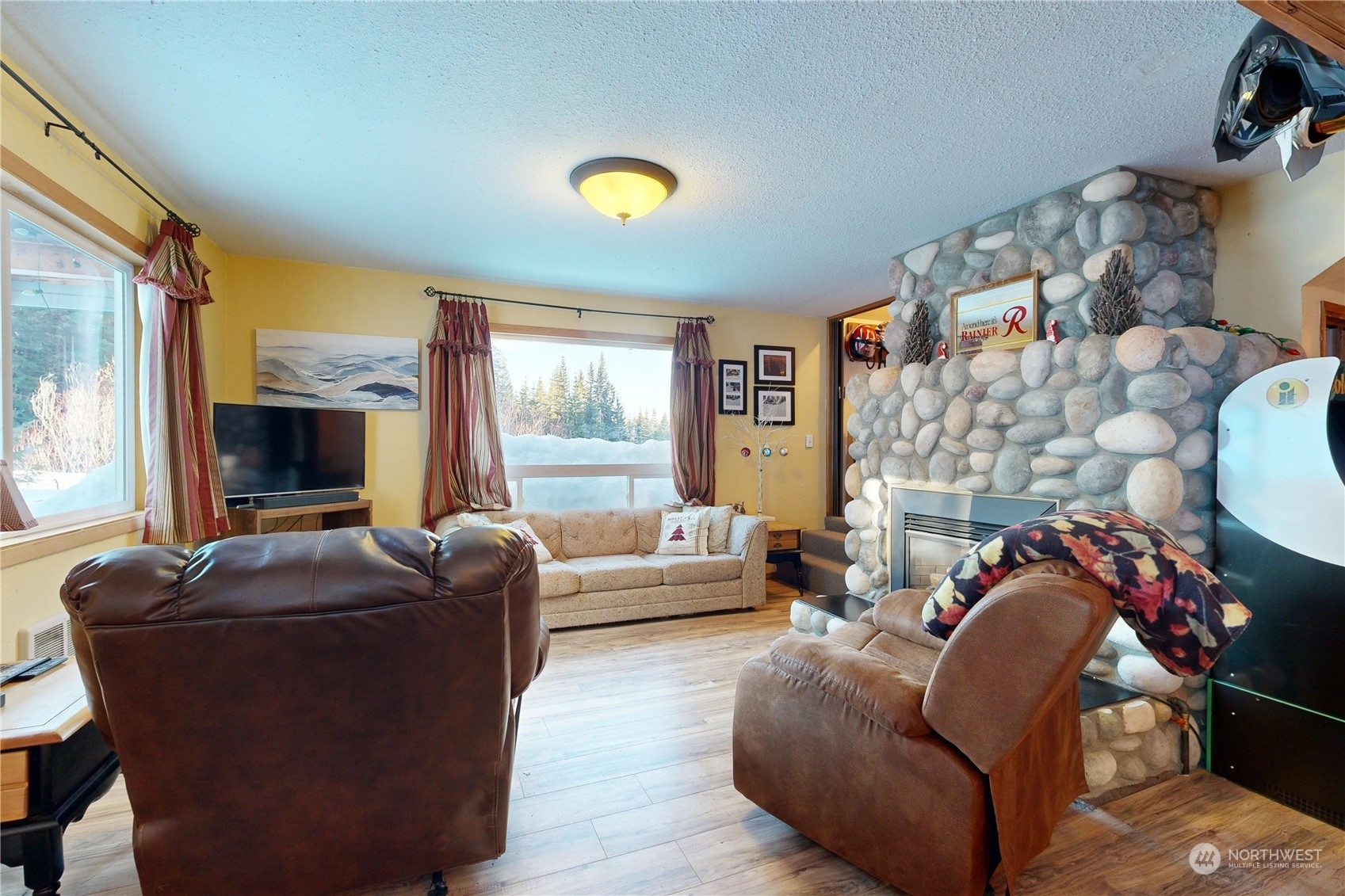 Property Photo:  61515  Highway 204  OR 97886 