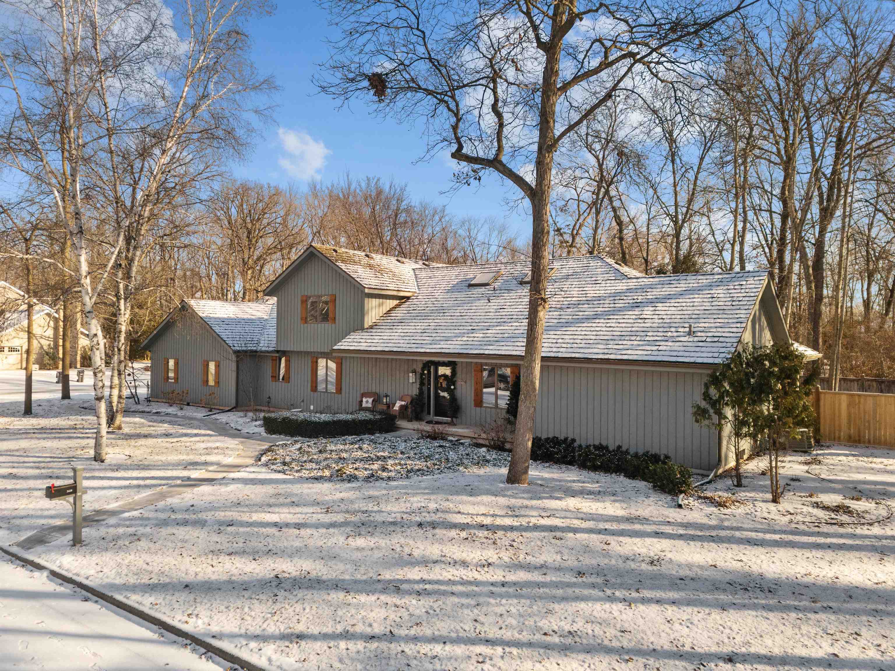 Property Photo:  2428 Woodland Terrace  WI 54956-4846 