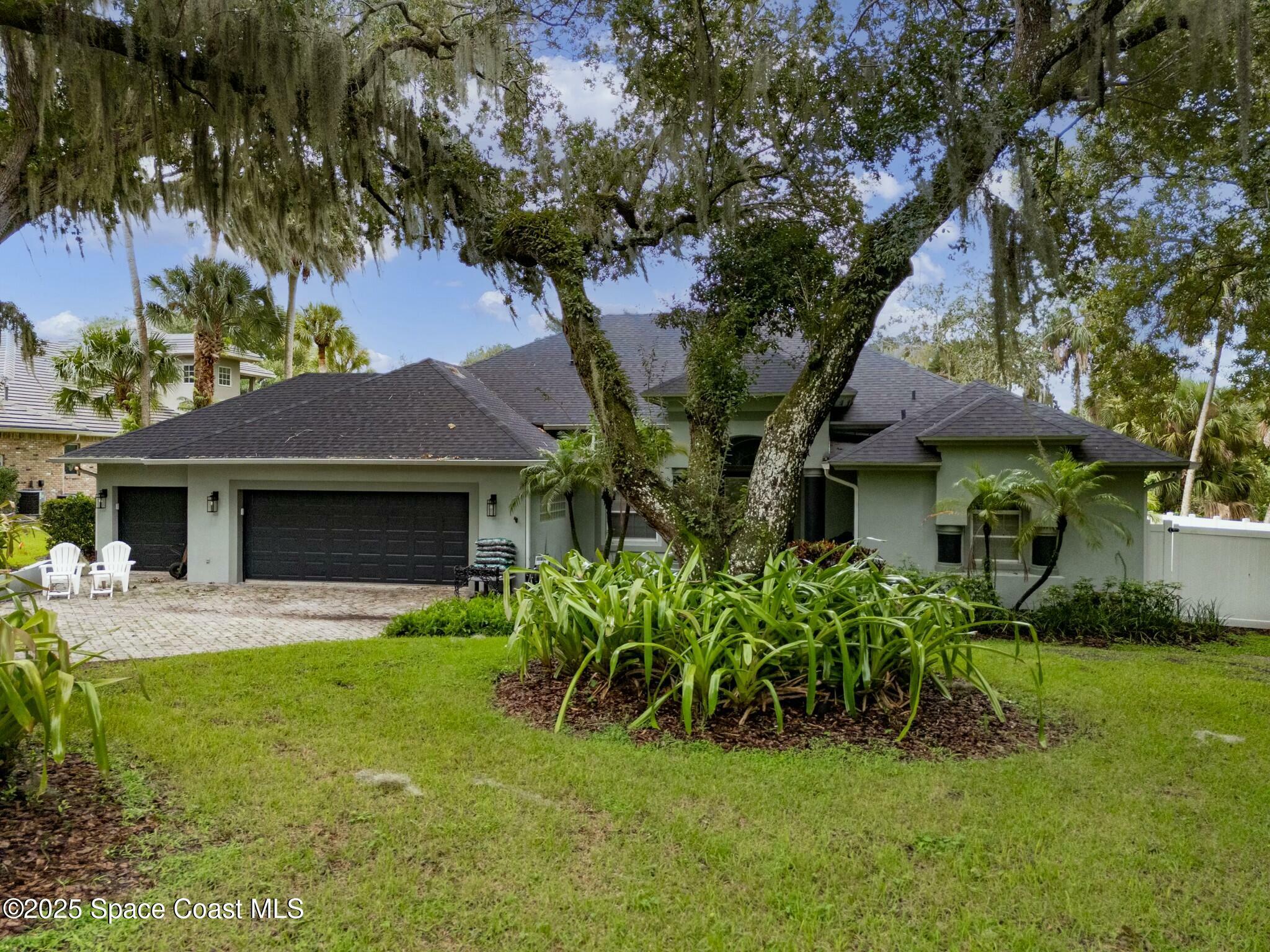 Property Photo: 229 E Melbourne Avenue FL 32901