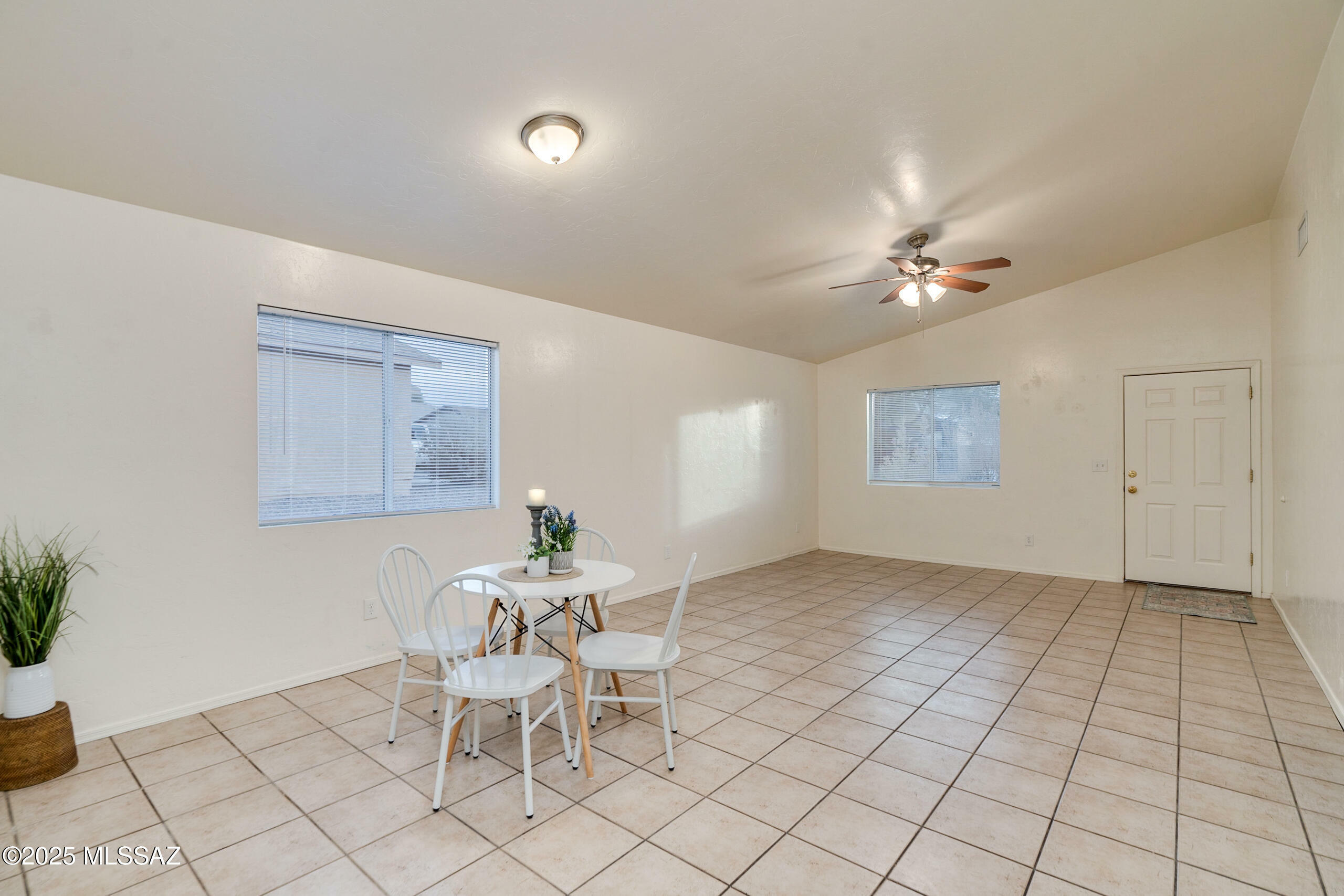 Property Photo:  10207 E Desert Crossings Way  AZ 85747 