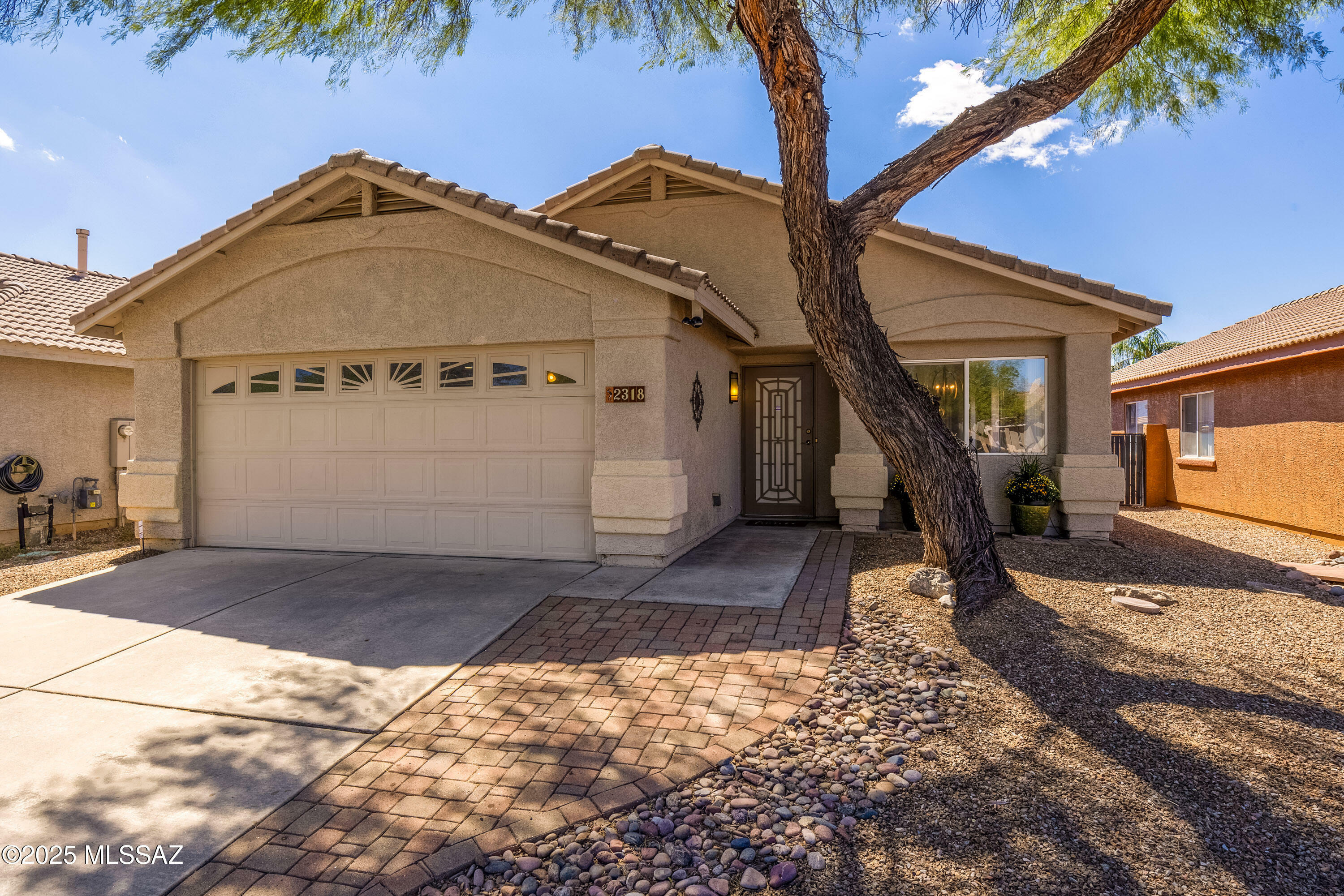 Property Photo:  2318 E Precious Shard Court  AZ 85755 