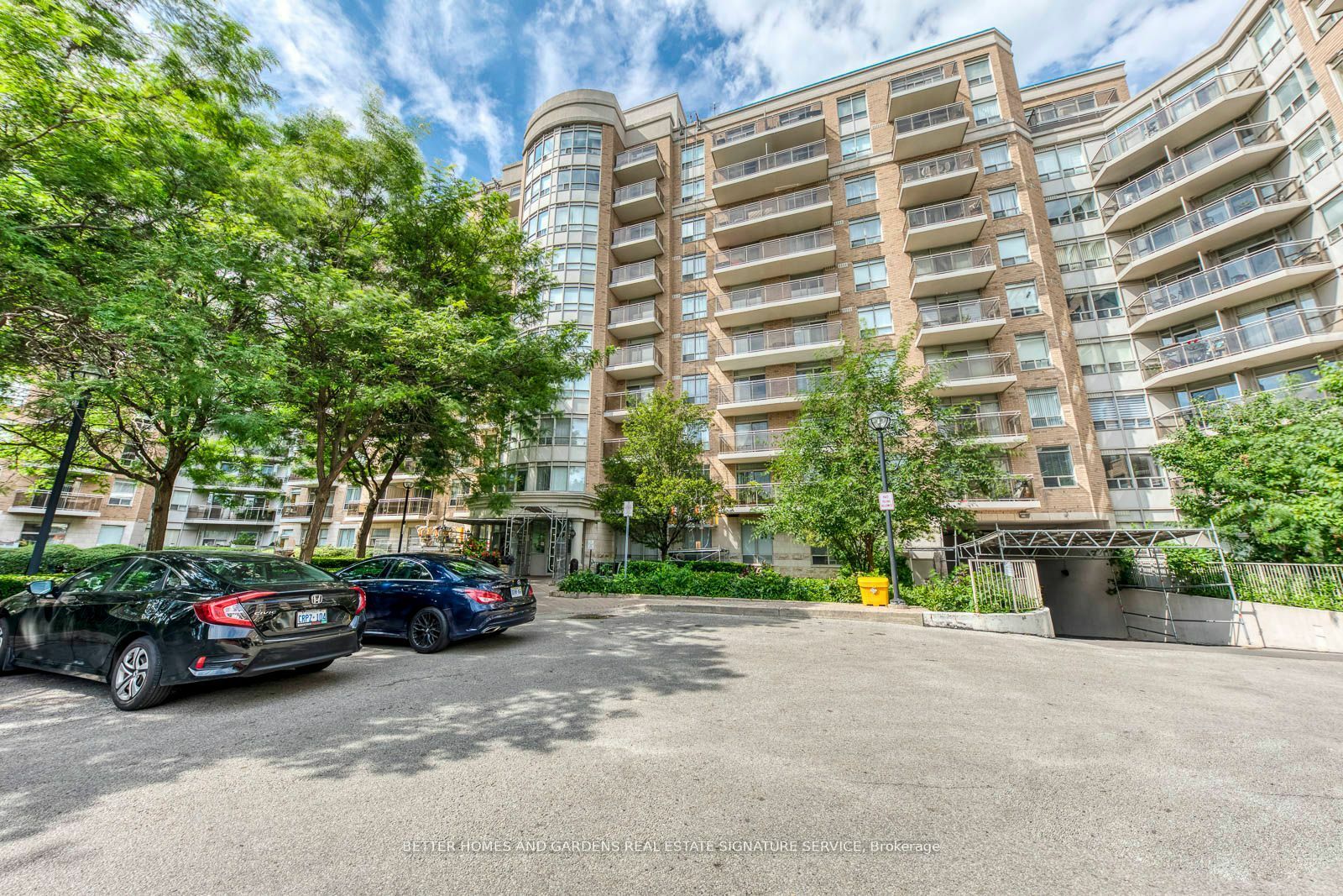 Photo de la propriété:  650 Lawrence Ave 518  ON M6A 3E8 