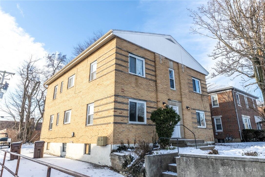 Property Photo: 28 W Nottingham Road OH 45405