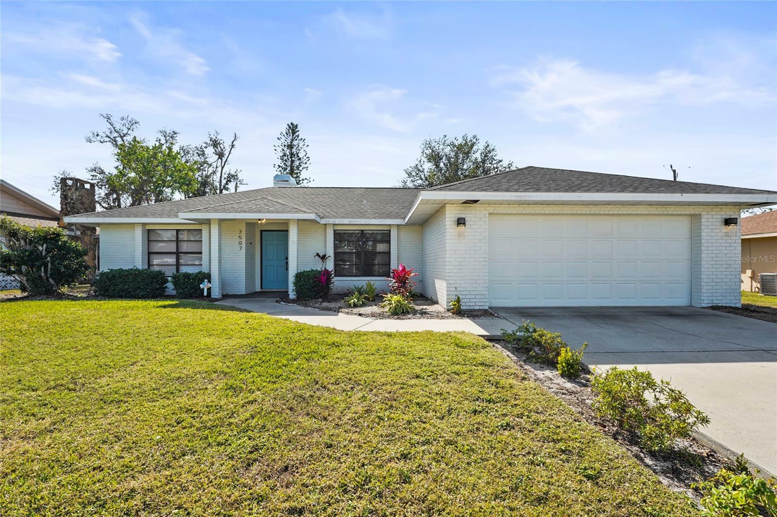 Property Photo:  7507 3rd Avenue NW  FL 34209 