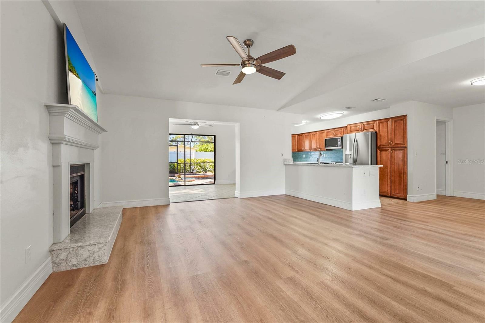 Property Photo: 7507 3rd Avenue NW FL 34209