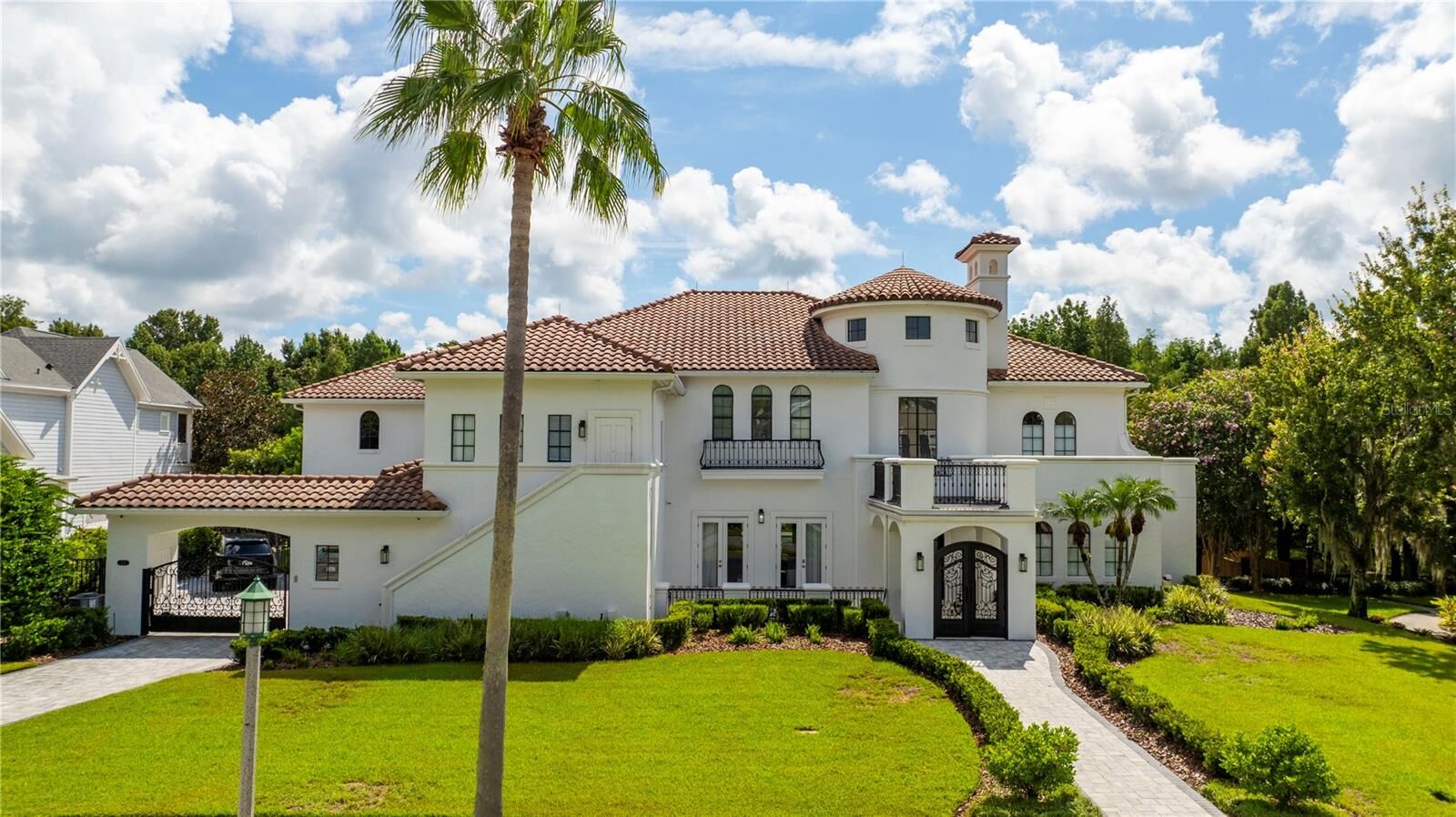 Property Photo: 717 Eastlawn Drive FL 34747