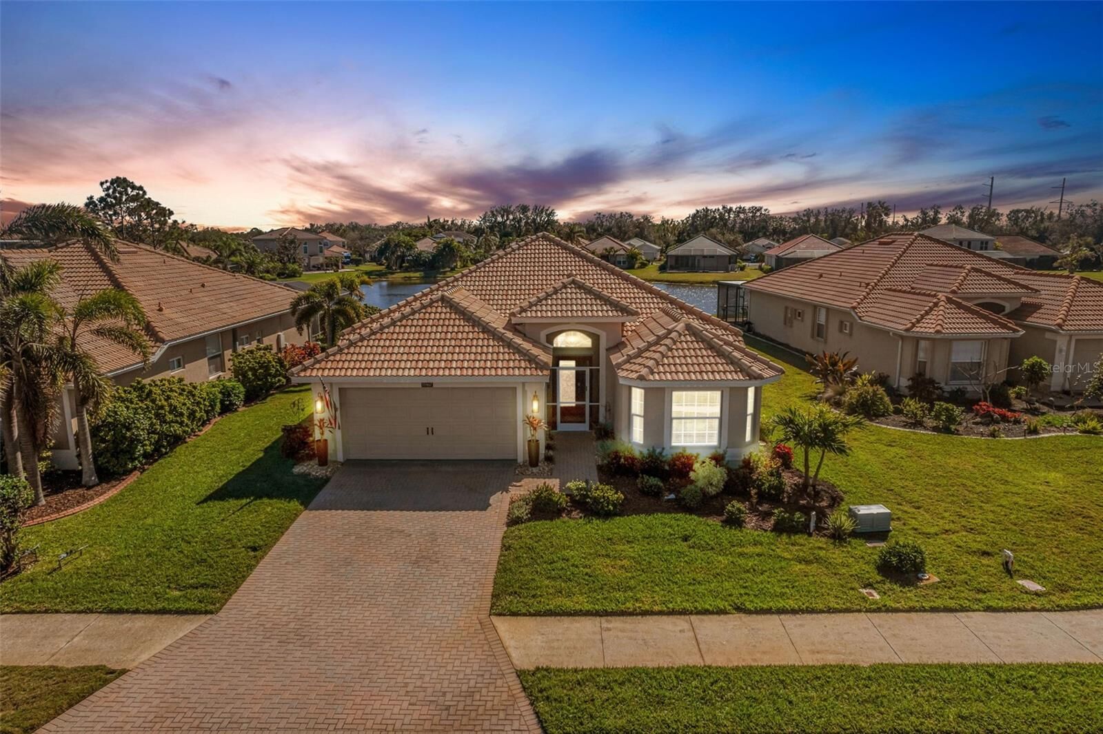 Property Photo: 11467 Conch Court FL 34292
