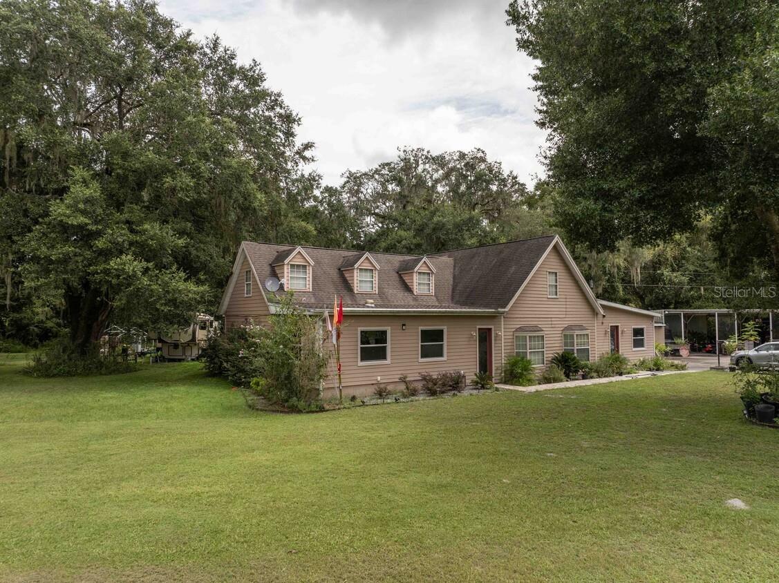 Property Photo: 3500 N US Highway 301 FL 34785