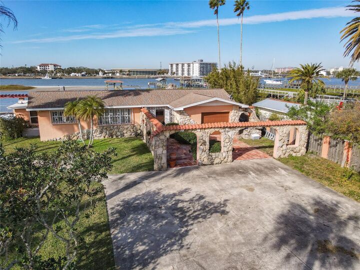 Property Photo:  2 Richmond Drive  FL 32169 