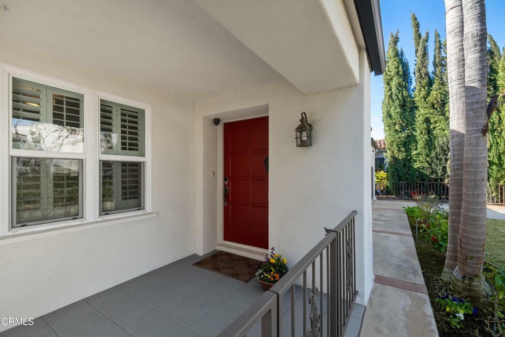 Property Photo:  2116 Rose Villa Street  CA 91107 