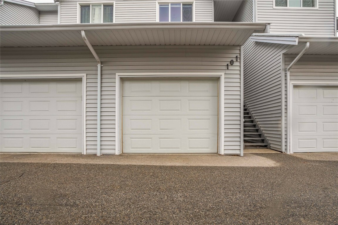 Property Photo:  5460 Clements Crescent 101  BC V0H 1X5 