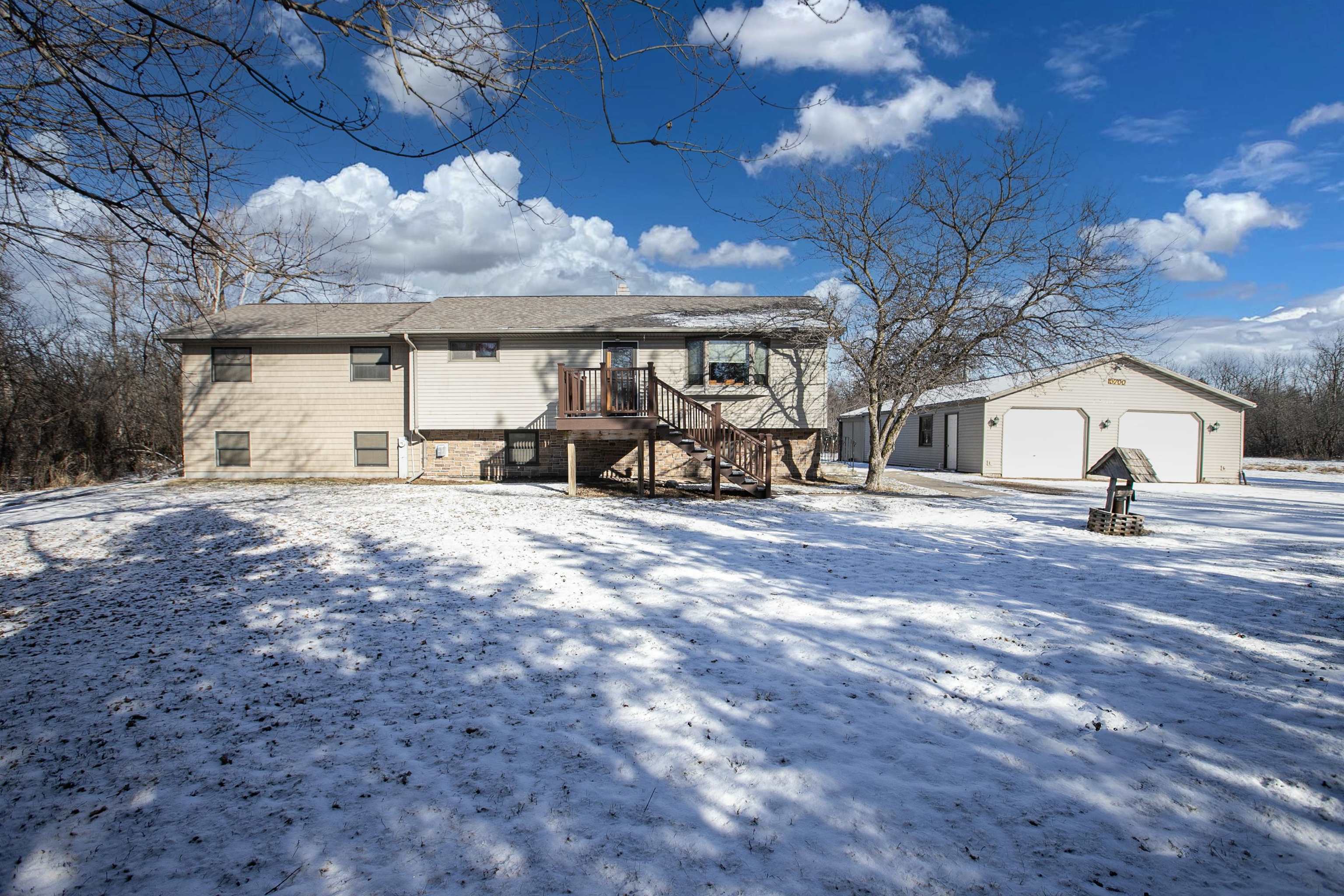 Property Photo:  5700 N Lynndale Drive  WI 54913 