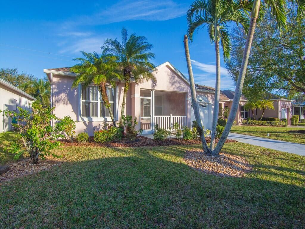 Property Photo: 529 NW Portofino Lane FL 34986