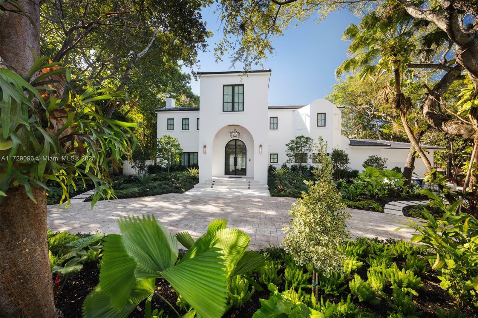4860 Hammock Lake Dr  Coral Gables FL 33156 photo