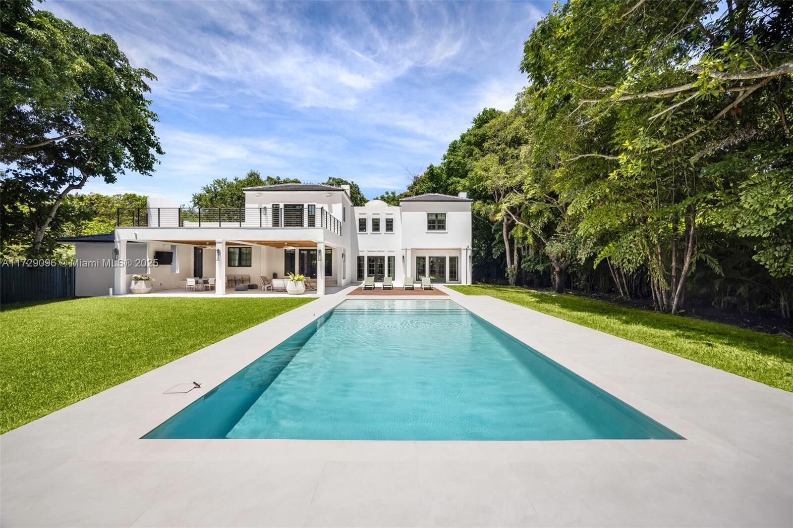 Property Photo: 4860 Hammock Lake Dr FL 33156