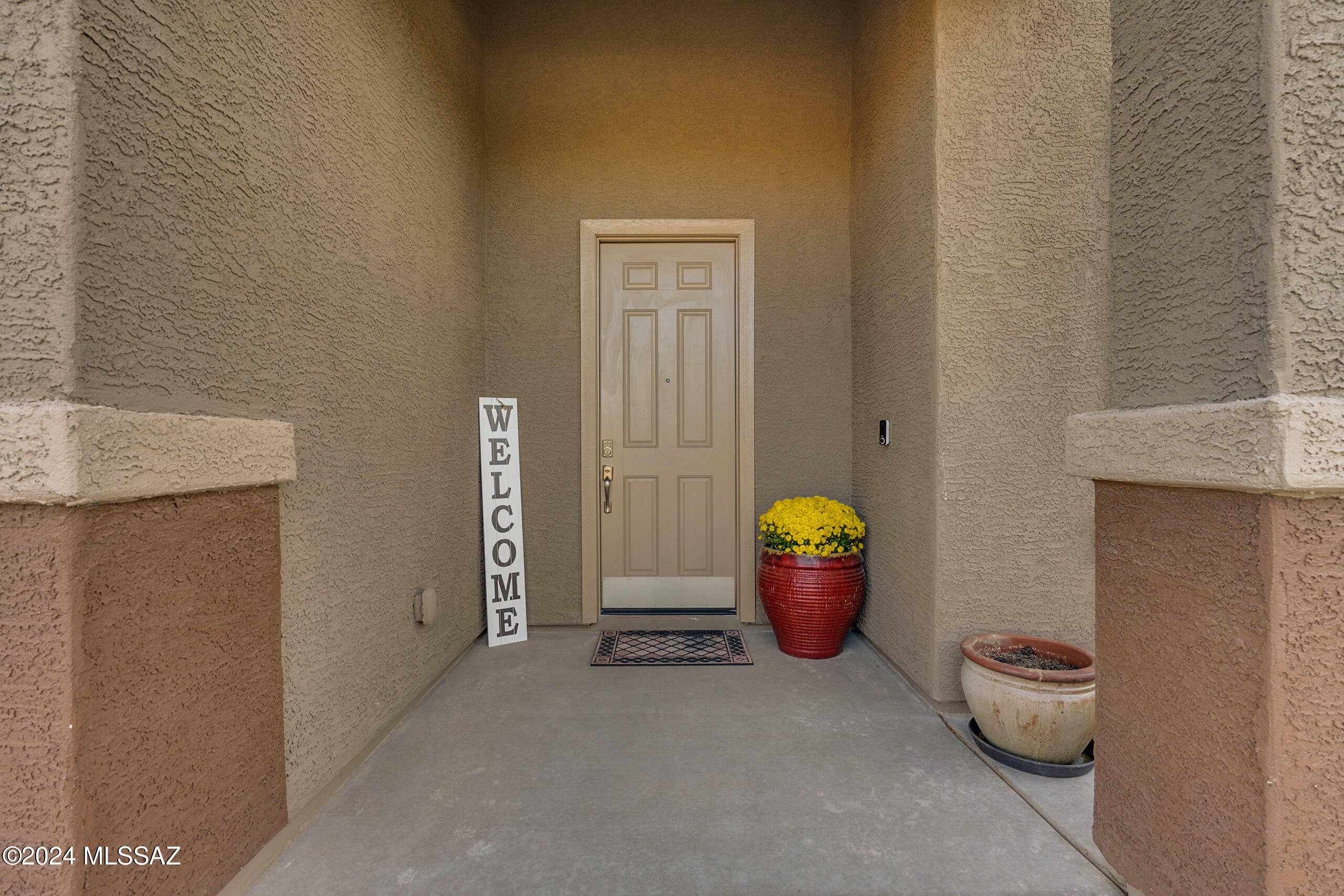 Property Photo:  9455 W Lone Cougar Way  AZ 85653 