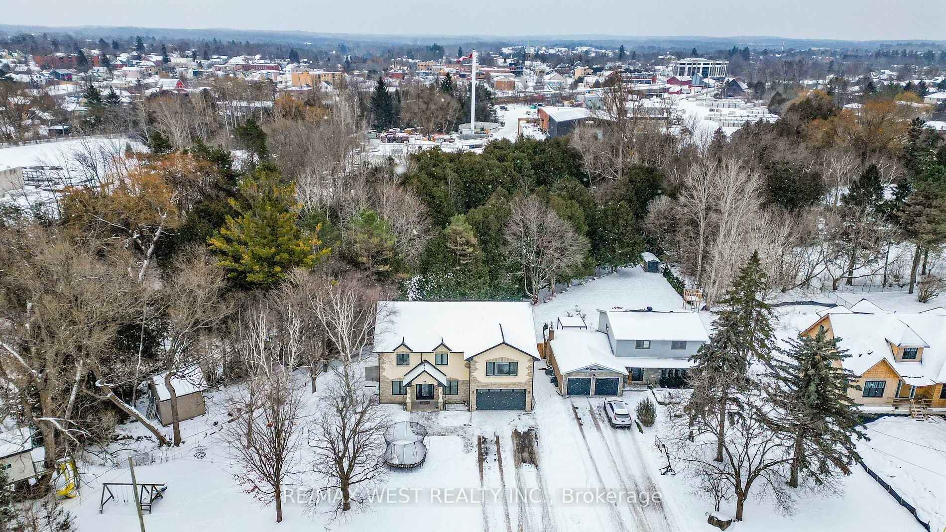 Photo de la propriété:  59 Young St  ON L9P 1B7 