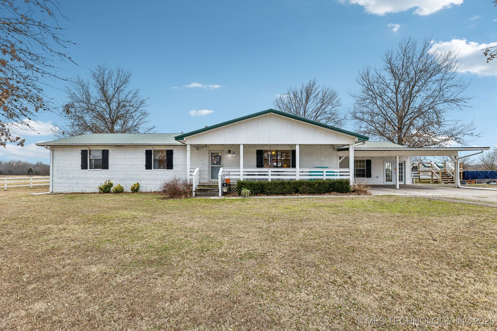 Property Photo: 2871 S Country Club Road OK 74403