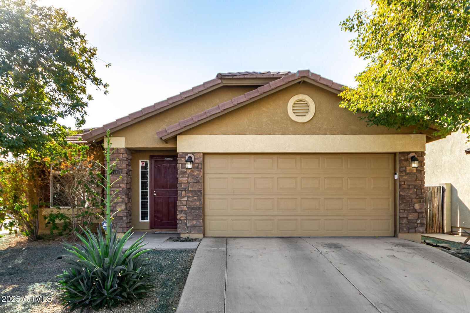 Property Photo:  2731 W Wayland Drive  AZ 85041 