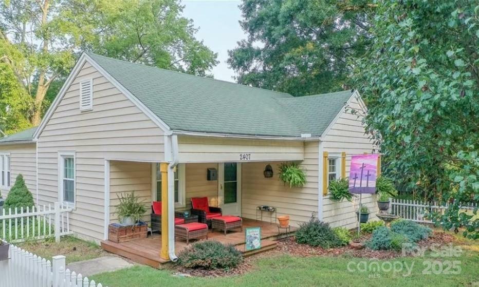 Property Photo:  2407 Brookside Avenue  NC 28081 