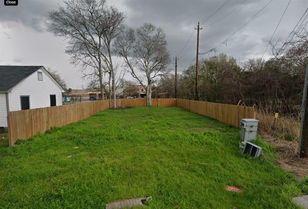 8409 Carver Road  Houston TX 77088 photo
