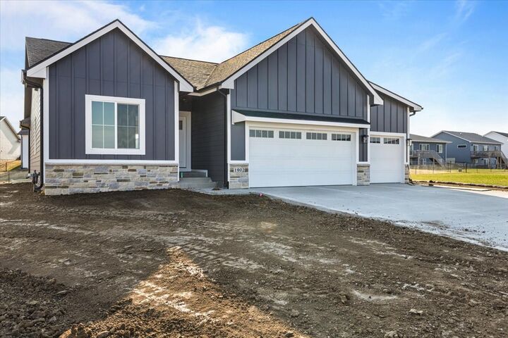 Property Photo: 1902 16th Circle SE IA 50009