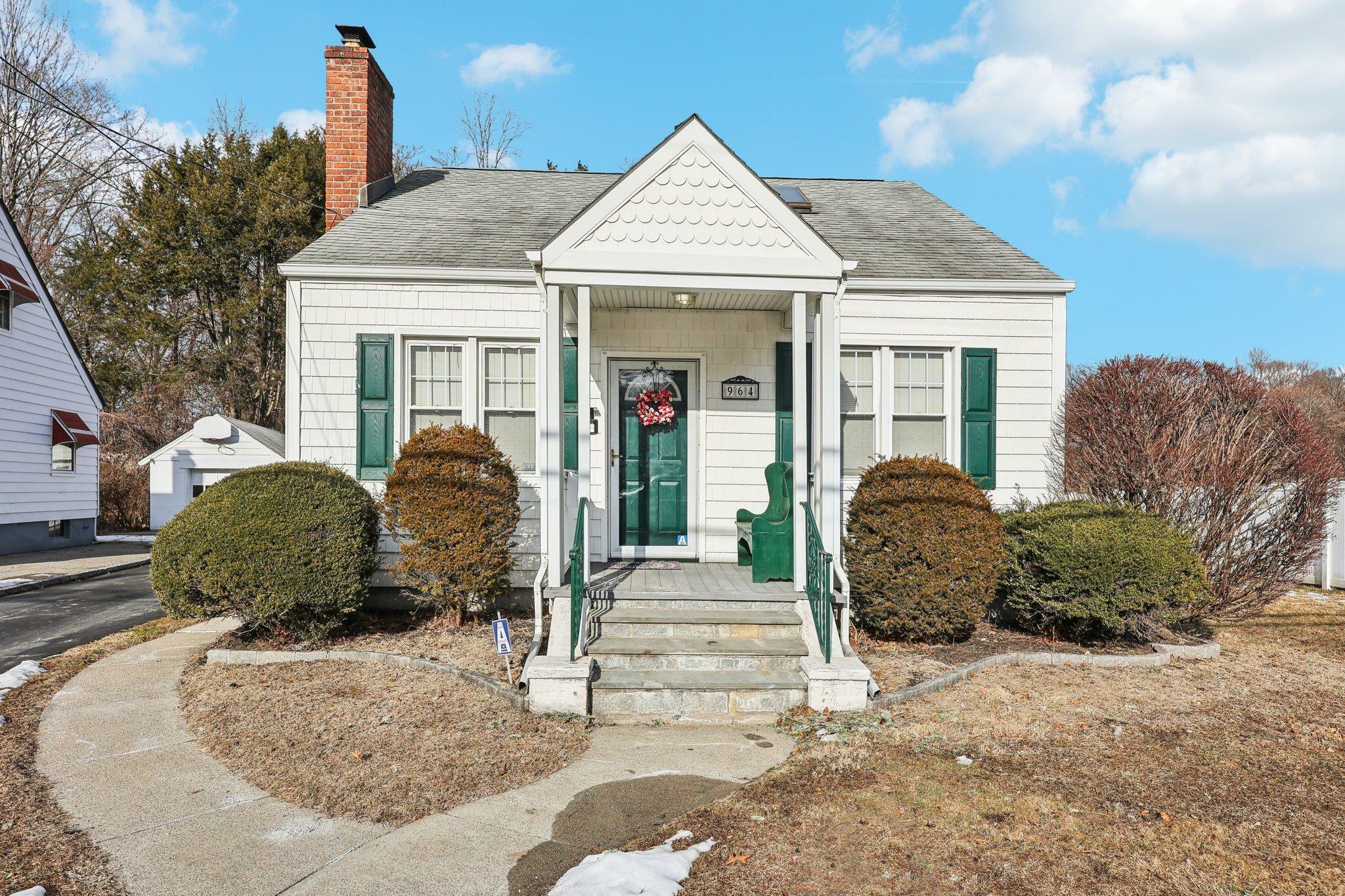 Property Photo:  964 Pemart Avenue  NY 10566 