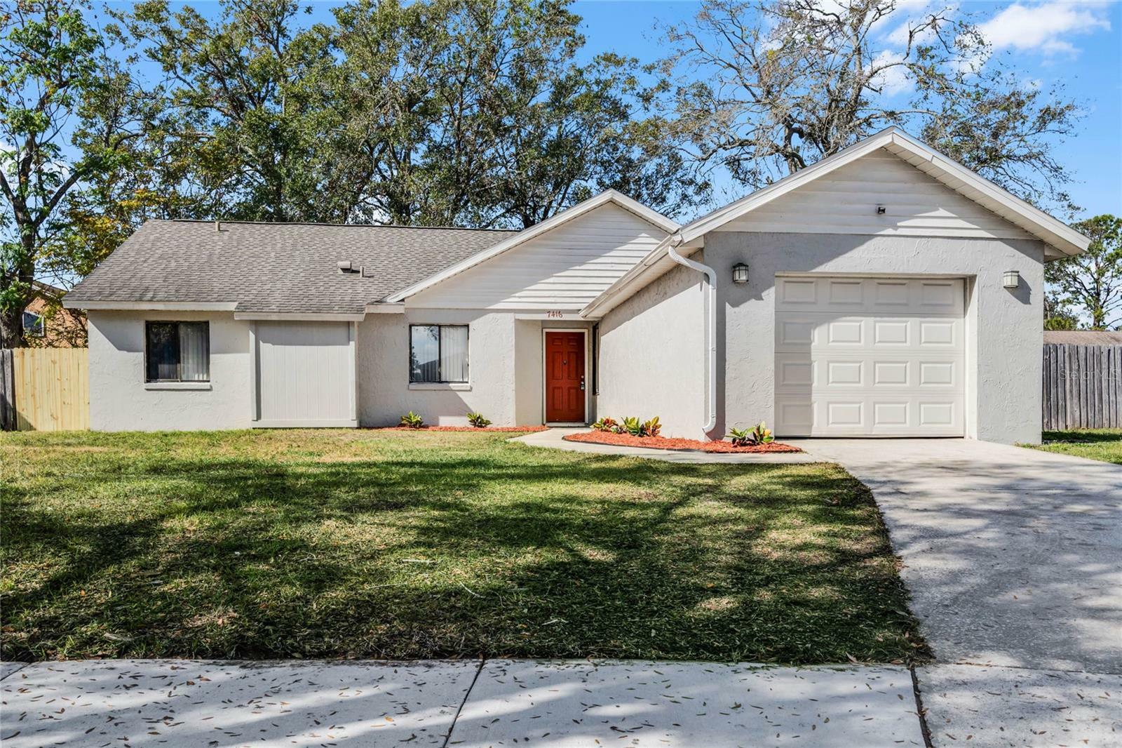 Property Photo:  7416 Windsome Court  FL 32810 