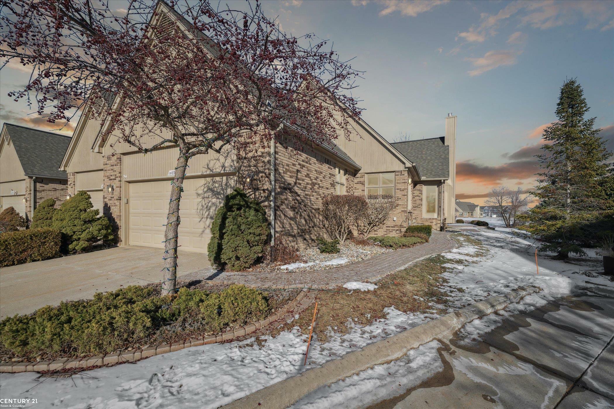 Property Photo:  14898 Stoney Brook Drive  MI 48315 