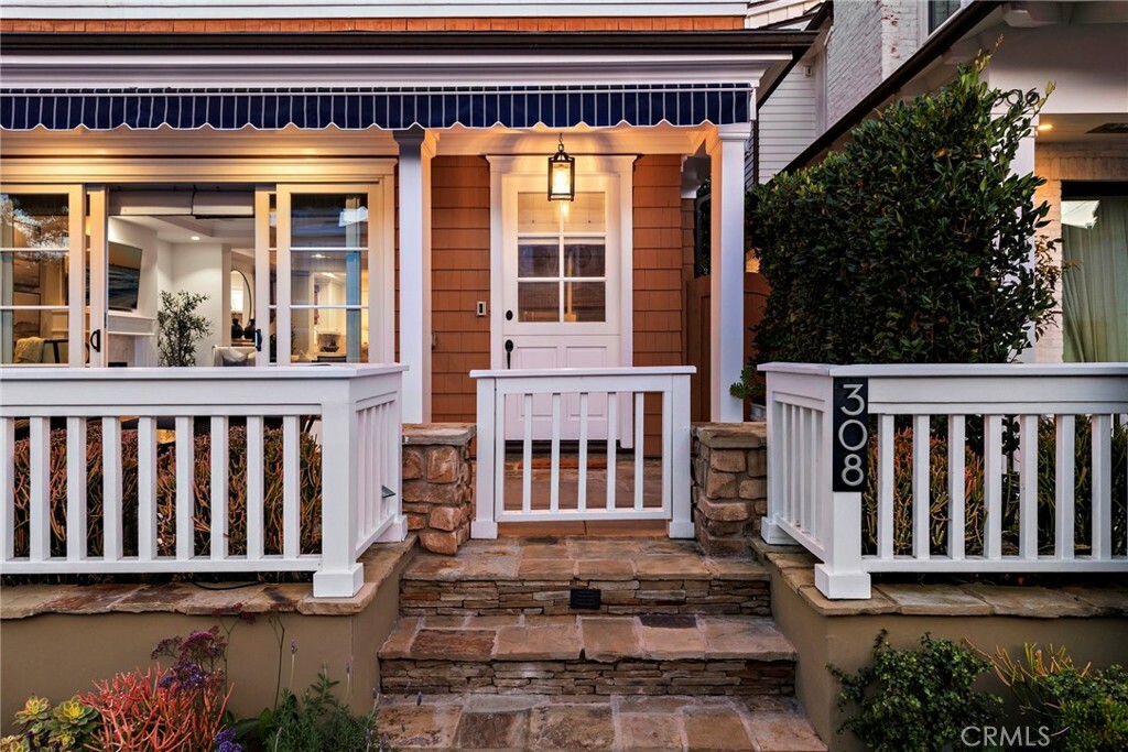 Property Photo: 308 Collins Ave CA 92662