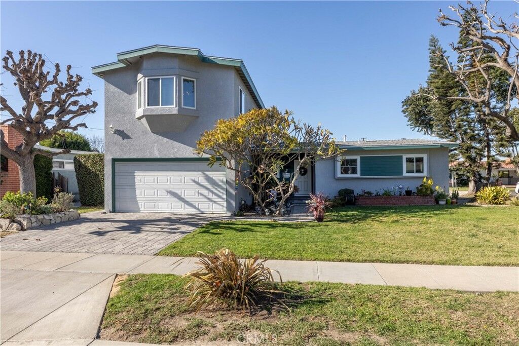 Property Photo:  2685 Foreman  Ave.  CA 90815 