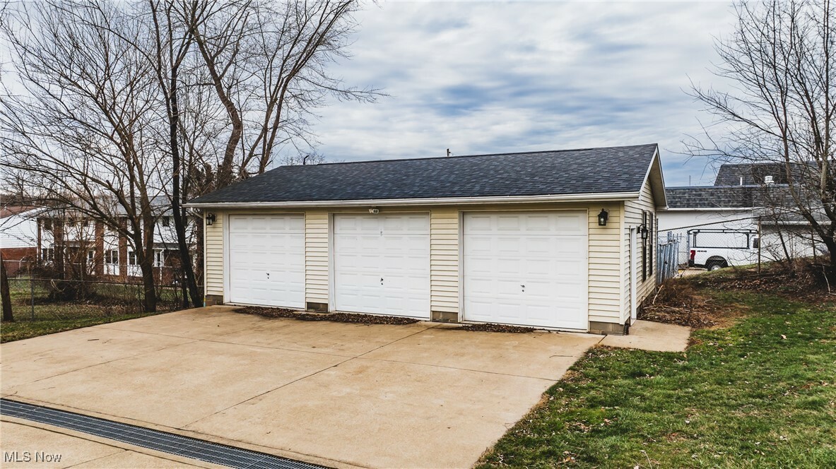 Property Photo:  1912 Division Street Extension  WV 26101 