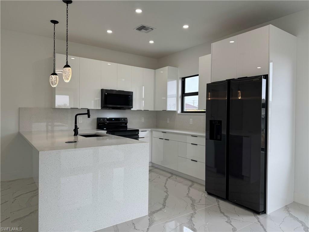 Property Photo: 3109 9th St SW FL 33976