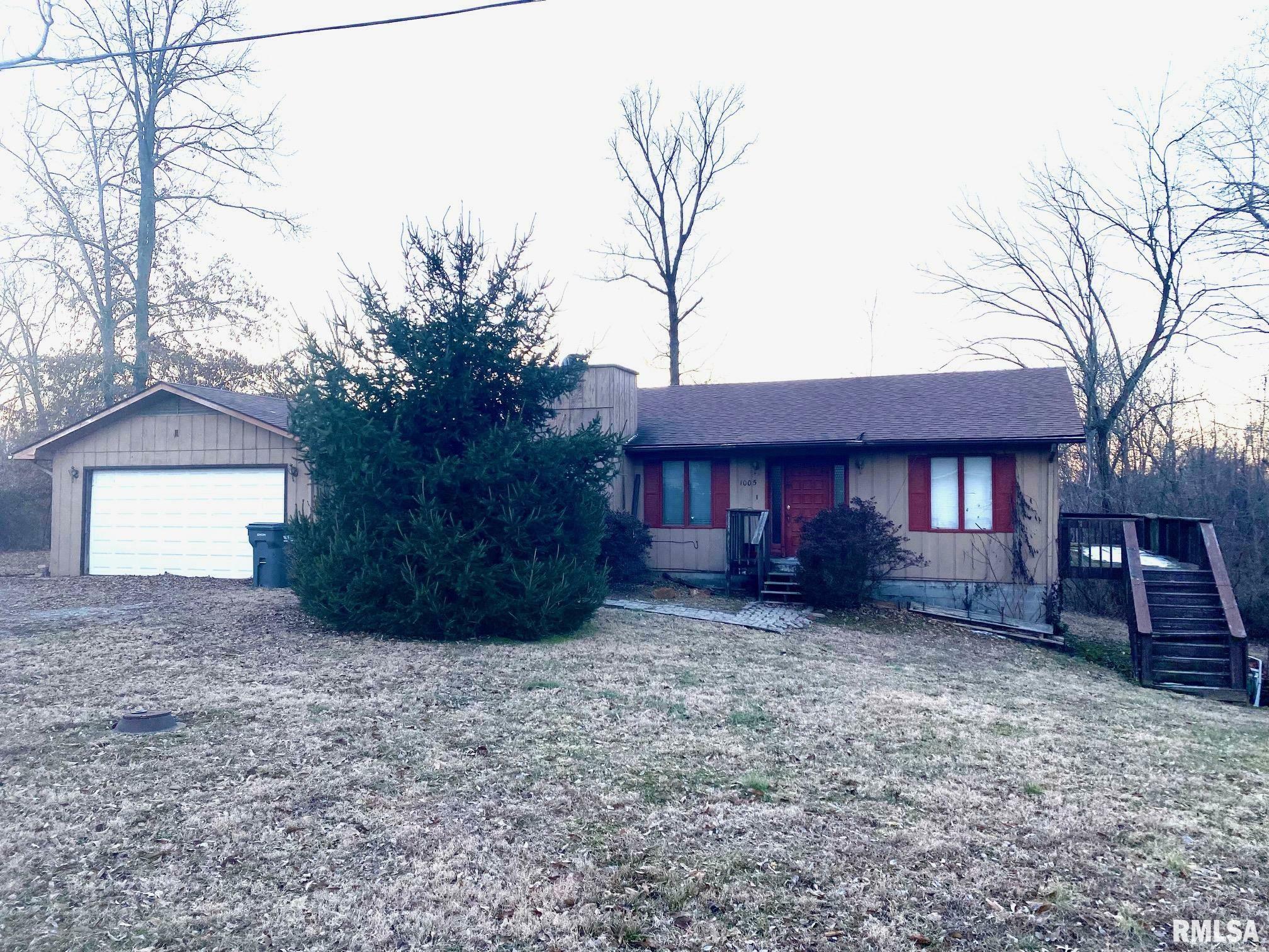 Property Photo: 1005 S Pine Tree Drive IL 62918