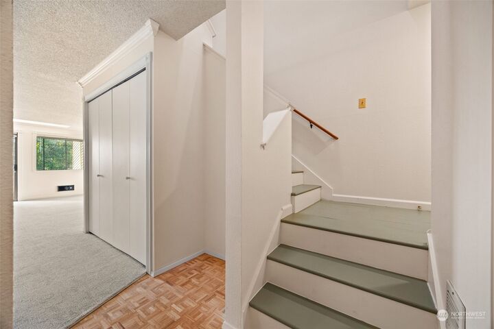 Property Photo:  12040  96th Avenue NE 124  WA 98034 