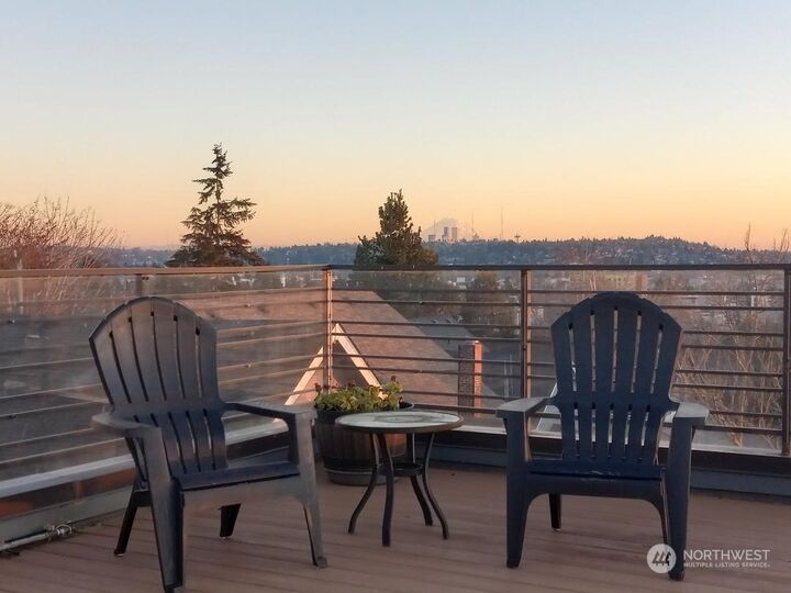 Property Photo: 6548 24th Avenue NW WA 98117