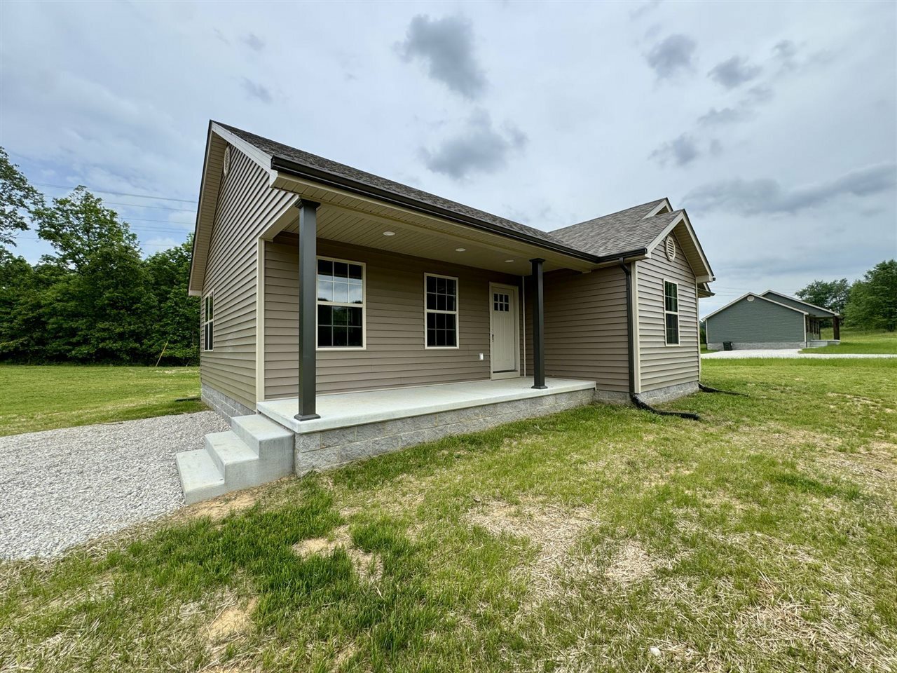 Property Photo: 8692 Hammonsville Road KY 42713