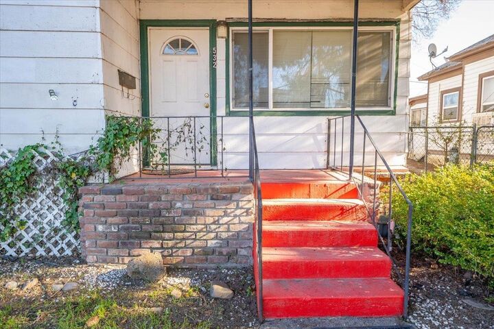 Property Photo:  532 Madison Street  CA 96080 