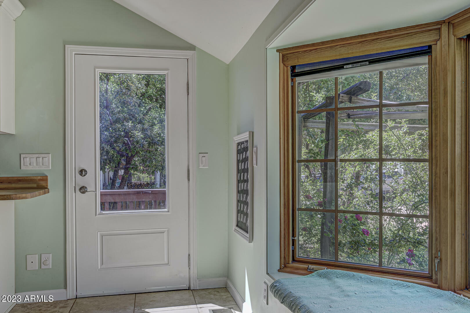 Property Photo: 140 W Thompson Road AZ 85541