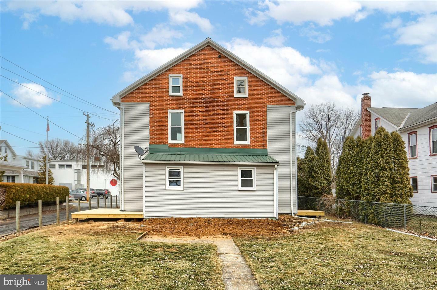 Property Photo:  225 N College Street  PA 17078 