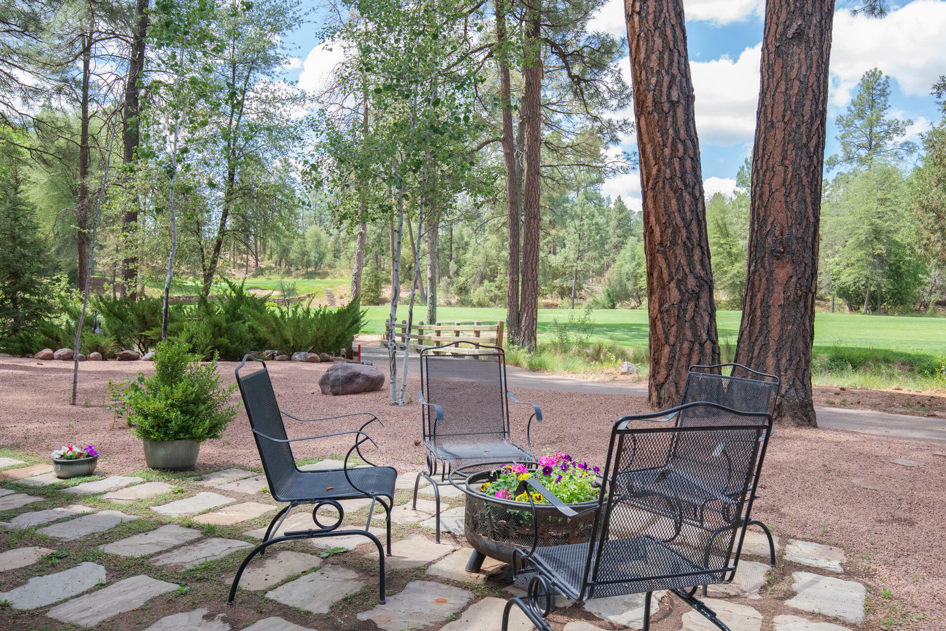 Property Photo: 2509 E Scarlet Bugler Circle AZ 85541