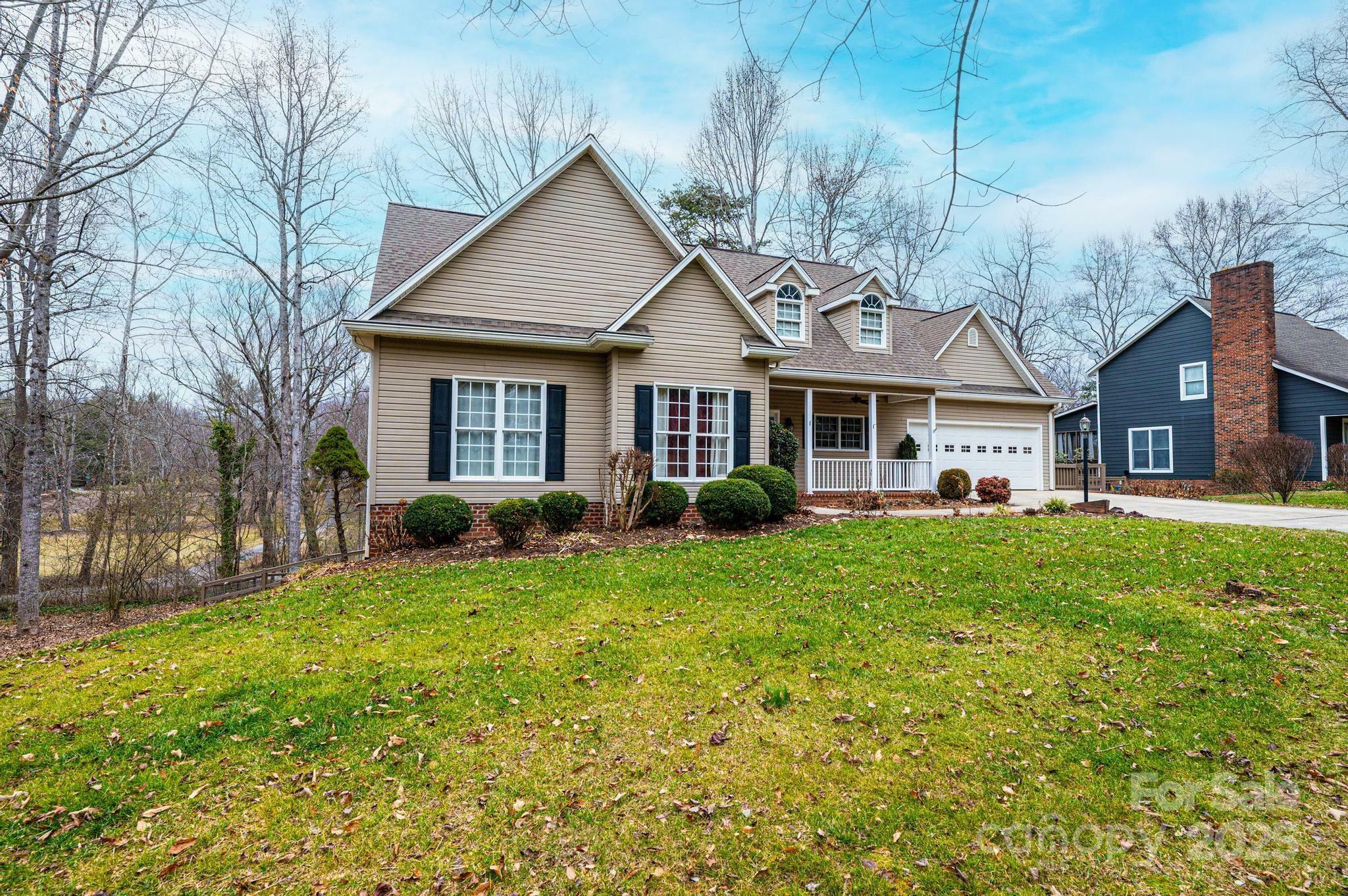 Property Photo:  1024 Williamsburg Drive NE  NC 28645 